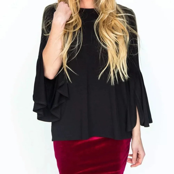 Agnes & Dora | Bell Sleeve Tunic Top Split Sleeve Keyhole Back - Picture 2 of 9